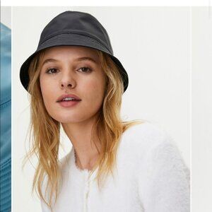 Macy Nylon bucket hat from Aritzia in grey xs